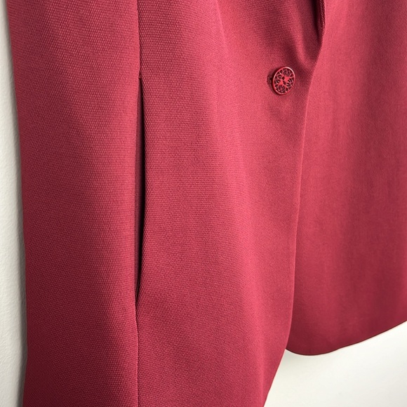 Cartonnier by Anthropologie women’s Tied-Sleeve Blazer in wine. Size 2P - Picture 8 of 13